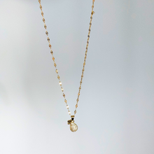 Colar com Pingente Abacaxi Cravejado Dourado Inox