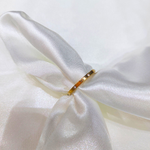 Anel Liso Com Pontos de Luz Inox