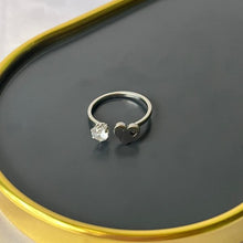 Anel coração com ponto de luz