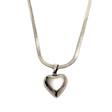 Colar Fita com Pingente Coração Bold - Prata