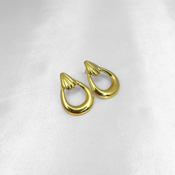 Brinco laço gota dourado