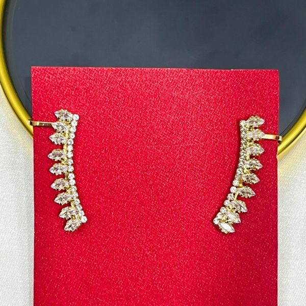 Ear Cuff Dourado coroa cravejado
