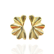 Brinco Leque Ondulado Dourado - Aço Inoxidável