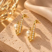 Brinco Argola Folheado a Ouro com Pérola e Zircônias