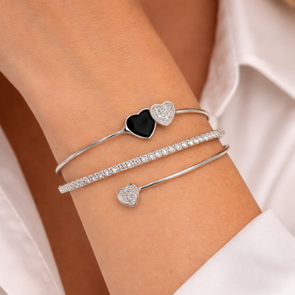 Bracelete com coração preto e cristal cravejado prata - Folheado