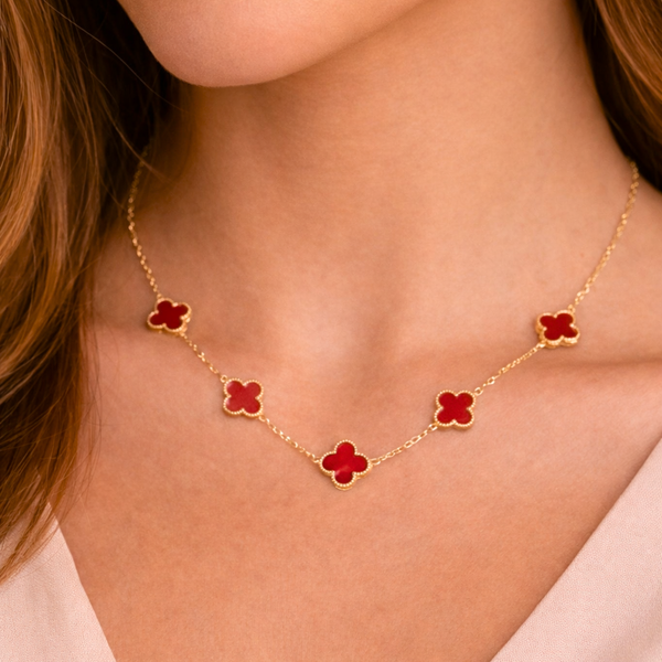 Colar Trevo 5 folhas vermelho com Dourado - Aço Inox