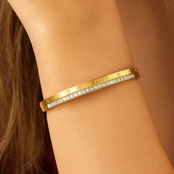 Bracelete Clássico Dourado cravejado - aço inox