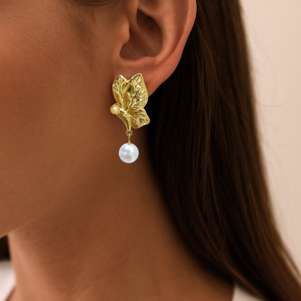 Brinco Borboleta com pérola - Aço inoxidável