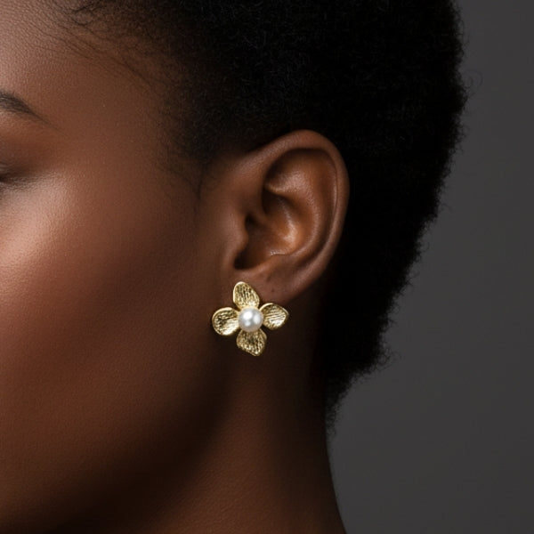 Brinco flor com pérola - Aço Inoxidável