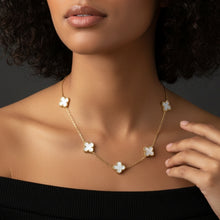 Colar Trevo 5 folhas Branco com Dourado - Aço Inox