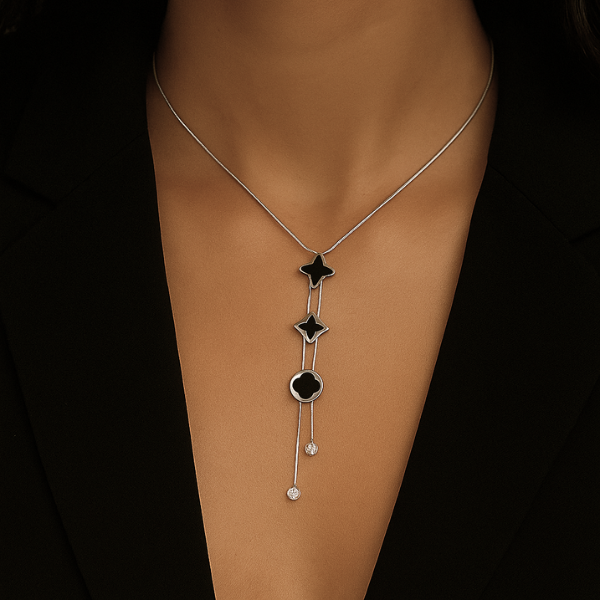 Colar Trevo Gravatinha Prata Aço Inoxidável