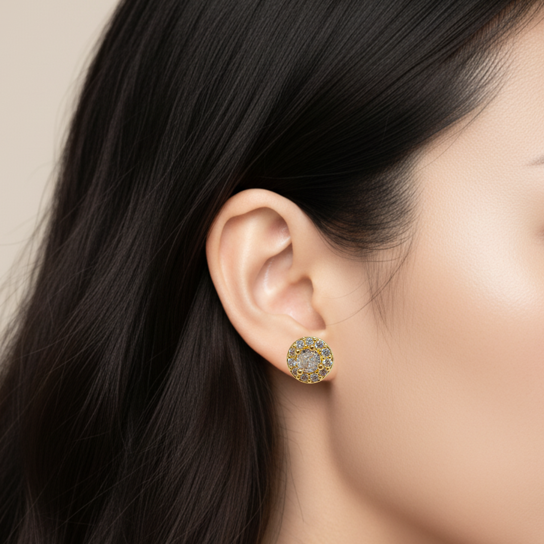 Brinco ponto de luz dourado cravejado - Folheado