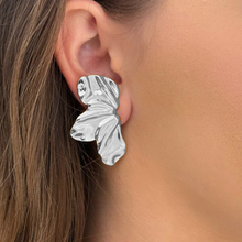 Brinco flor orgânico prata - aço inox