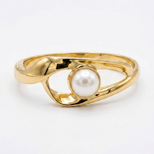Bracelete elo infinito com pérola dourado semijoia