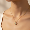 Colar coração cravejado com ponto de luz cristal dourado aço inoxidável