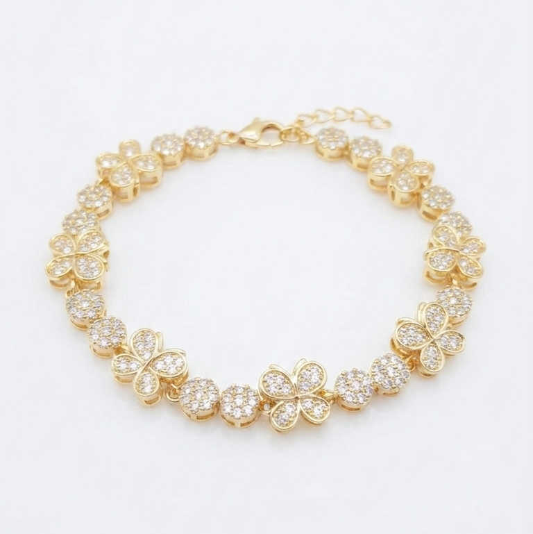 Pulseira Borboleta  com duplo Ponto de Luz Cravejada dourada Folheada 18k