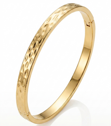 Bracelete liso texturizado dourado Semijoia
