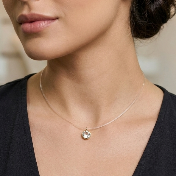 Colar Nylon Invisível Ponto de Luz Dourado Folheado 18k