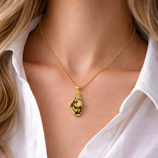 Colar Com Pingente Orgânico folha Semijoia