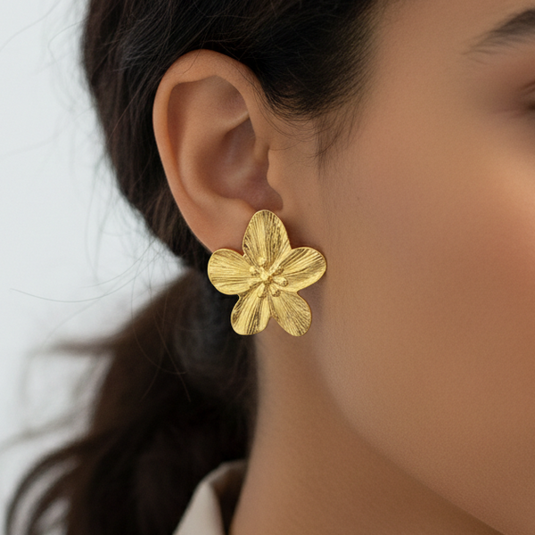 Brinco Flor dourado - aço inoxidável