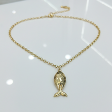 Colar Peixe Calda Móvel Dourado Aço Inox Antialérgico