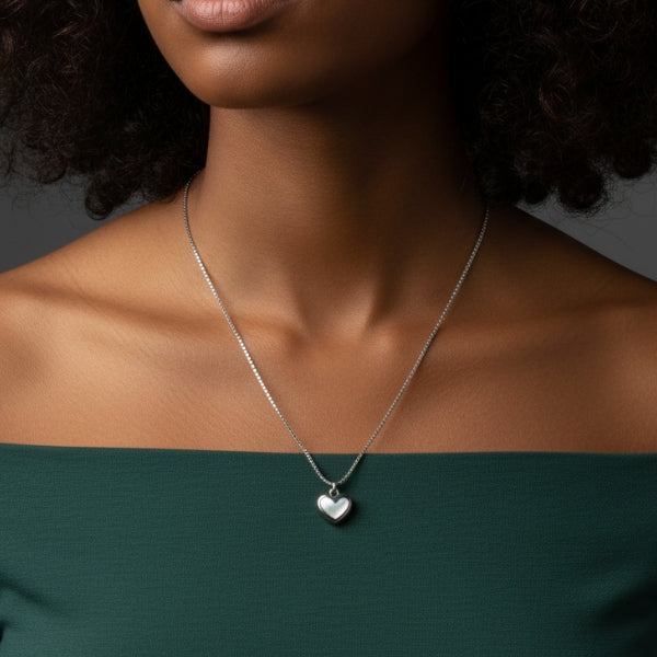 Colar Coração Madre Pérola – Aço Inoxidável