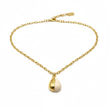 Colar com pingente gota offwhite e dourado semijoia