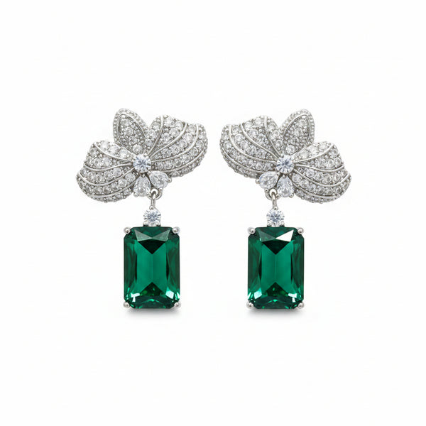 brinco meia flor cravejada com pingente quadrado verde folheado a prata