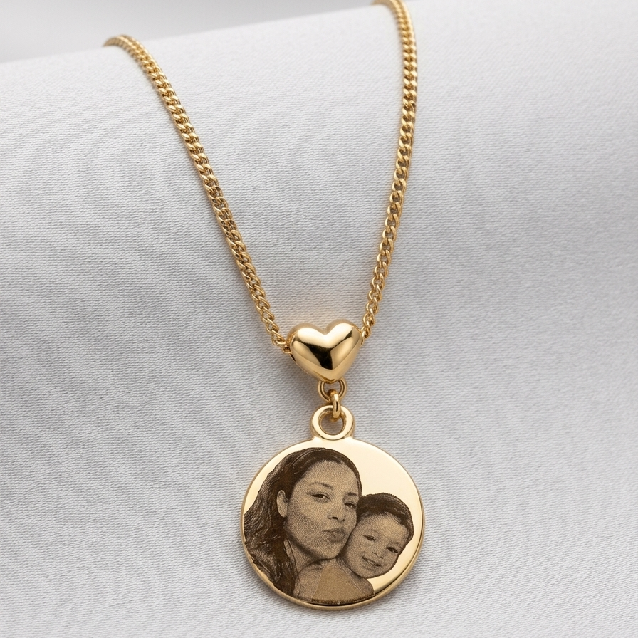 Colar personalizado com foto gravada a lazer dourado - Semijoia