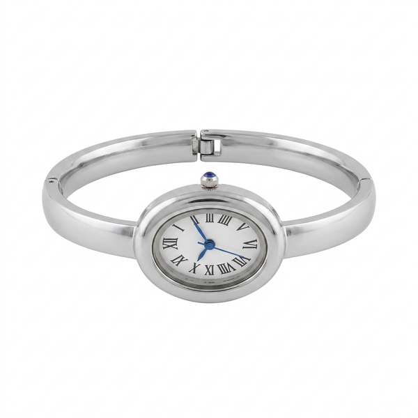 Relógio bracelete oval prata em aço inox com mostrador analógico e algarismos romanos.