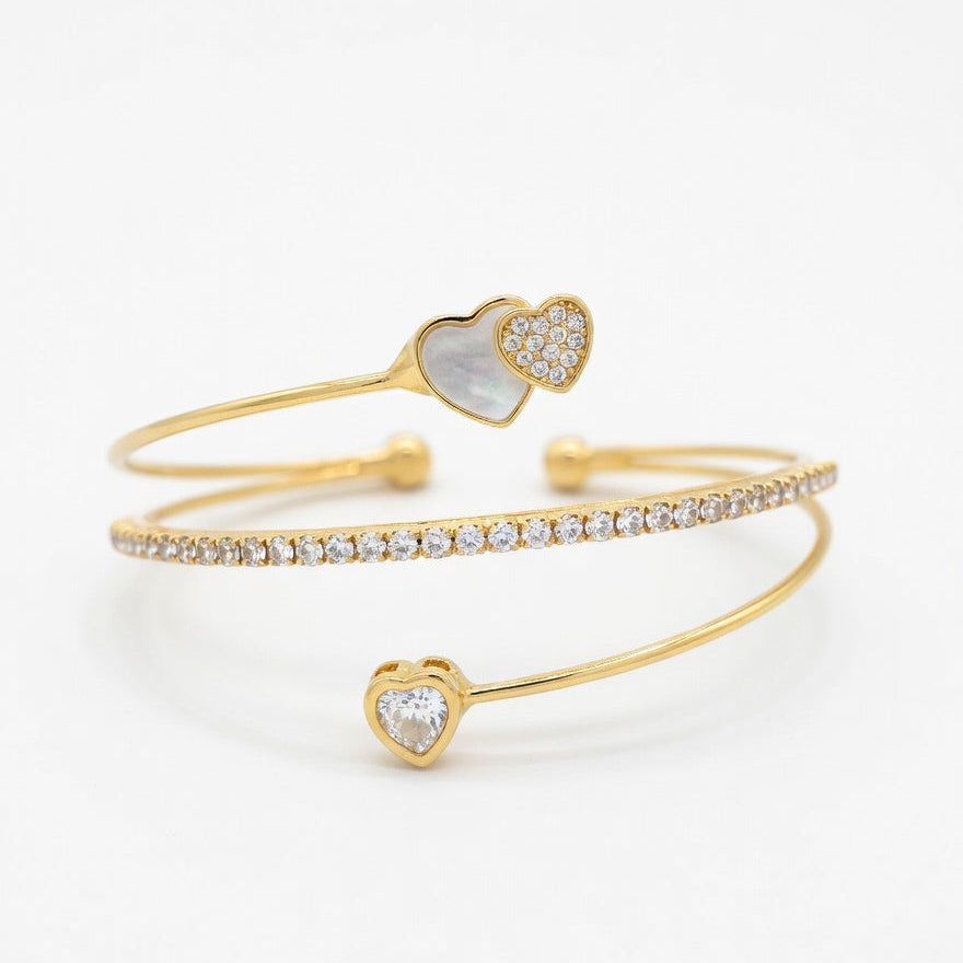 Bracelete com coração branco e cristal cravejado Dourado - Folheado