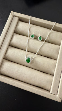 Conjunto Gota Esmeralda Prateado