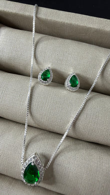 Conjunto Gota Esmeralda Prateado