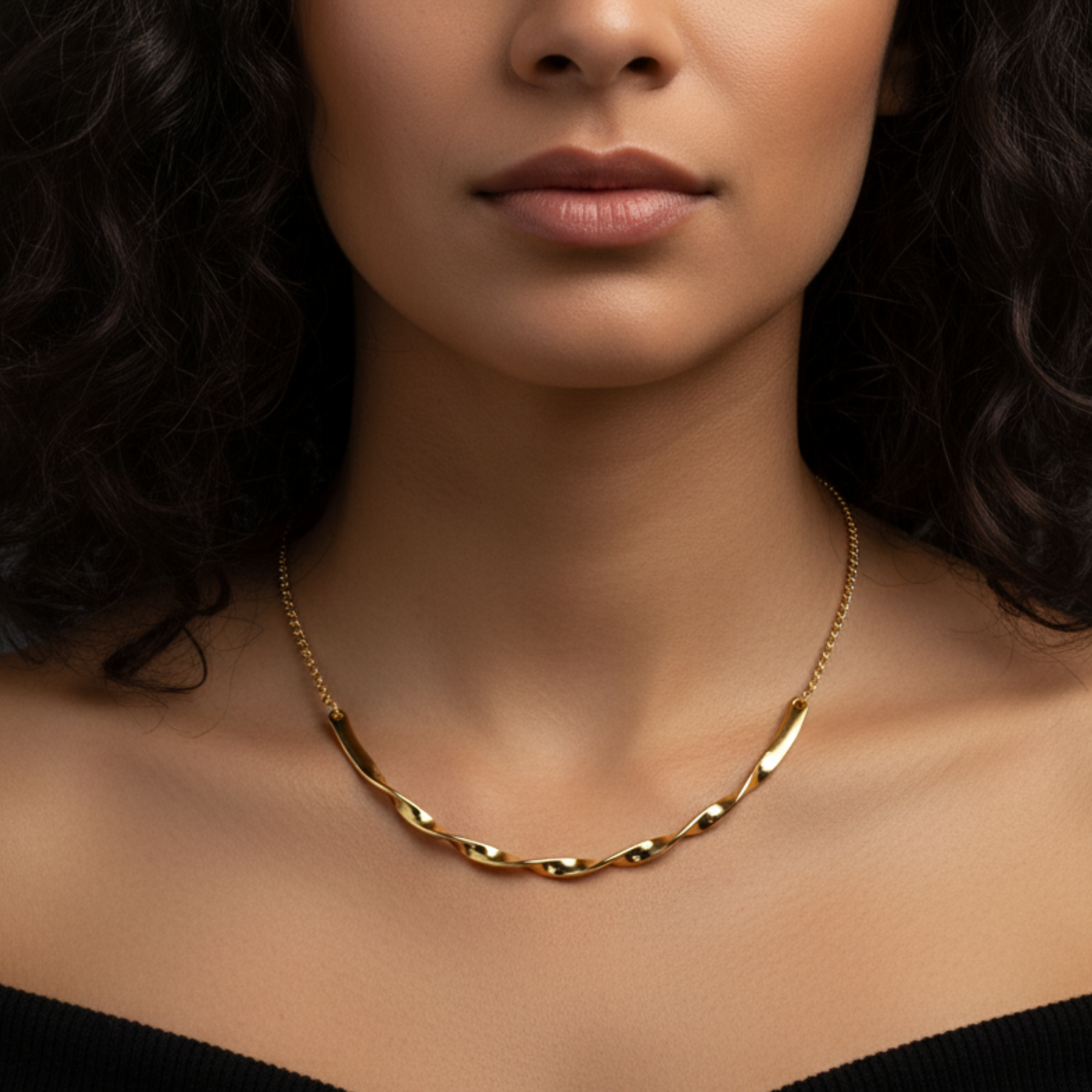 Colar Aro Chapa Trançado Dourado - Semijoia