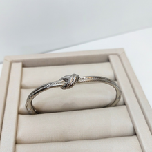Bracelete Nó Prata Semijoia Design Moderno