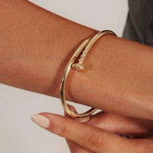 Bracelete Prego Dourado Aço Inox